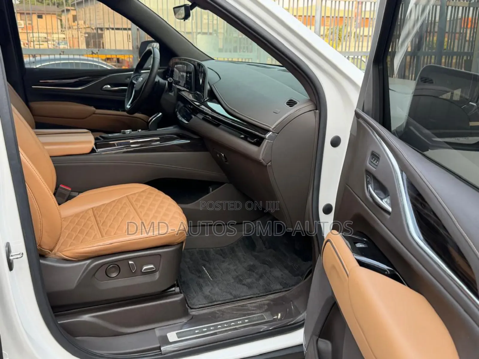 Cadillac Escalade 2022 White