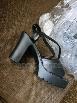 Light Weight Block Heel Platform Sandals
