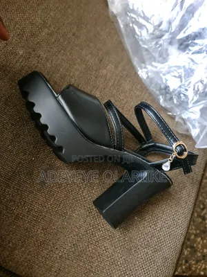 Light Weight Block Heel Platform Sandals