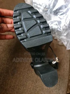 Light Weight Block Heel Platform Sandals