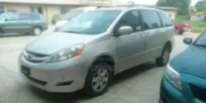 Toyota Sienna 2006 Silver