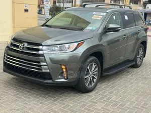 Toyota Highlander 2019 Green