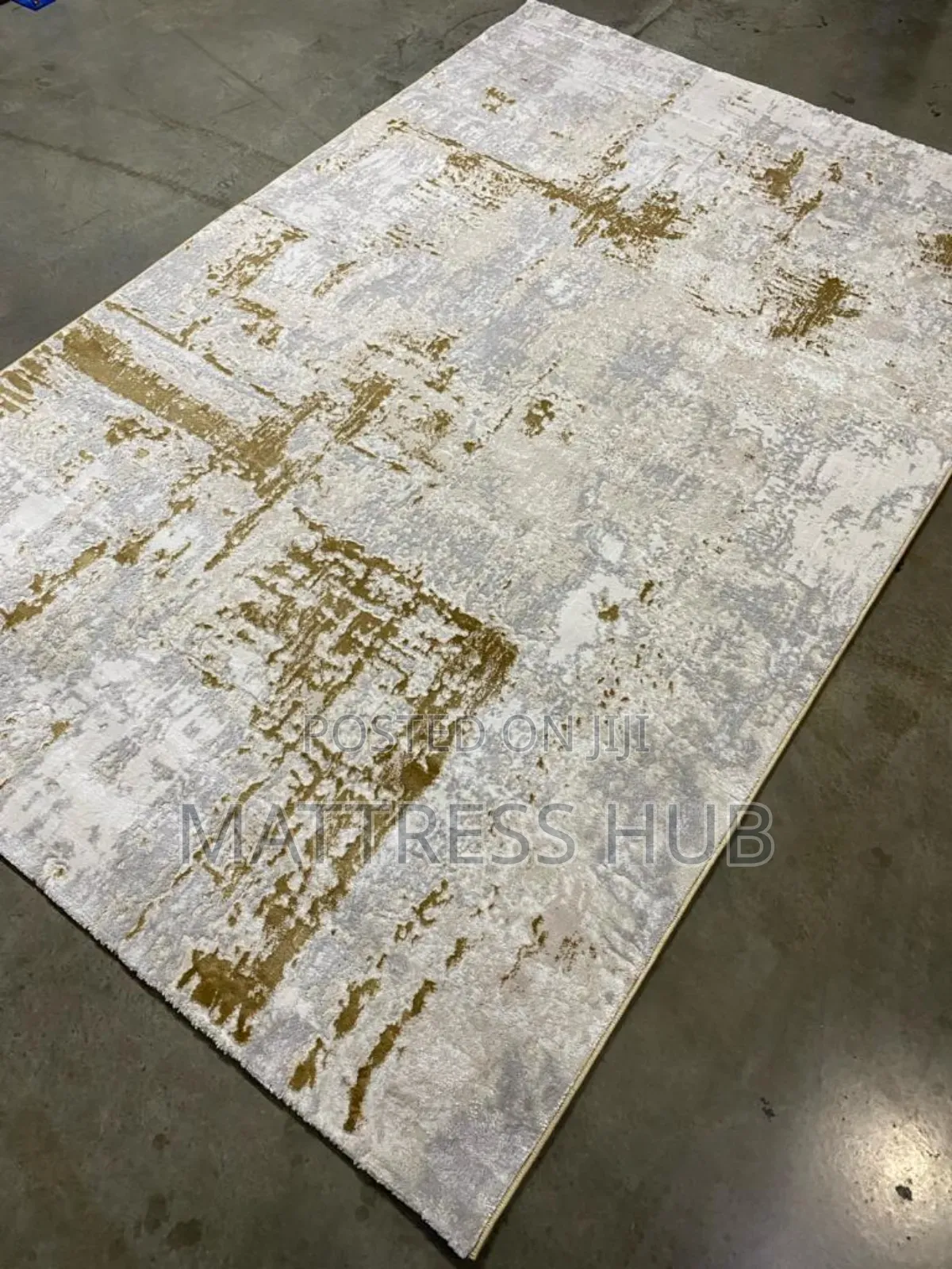 Crown Turkish Elegant Centre Rug 4ft X 6ft