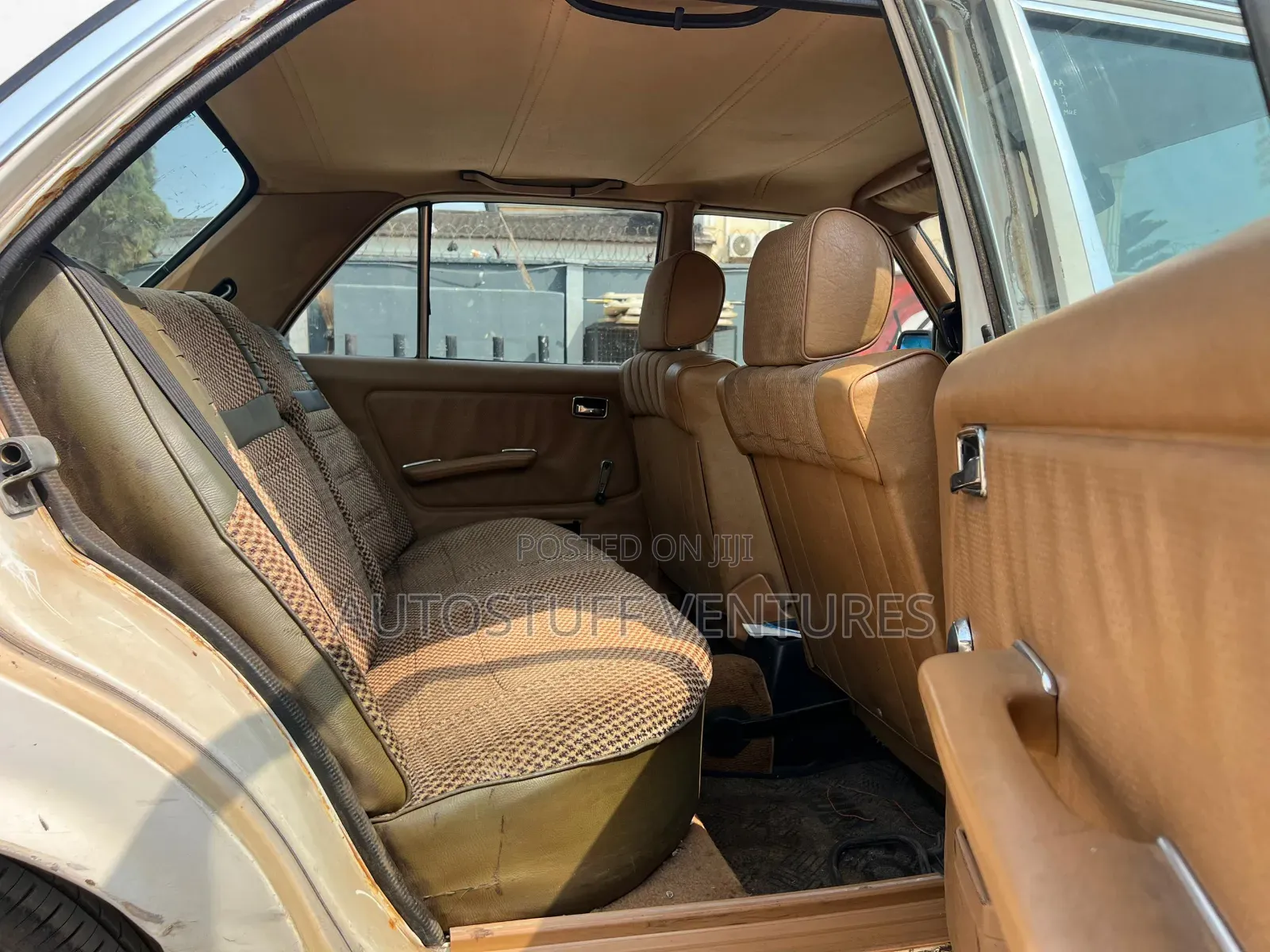 Mercedes-Benz 230E 1982 White