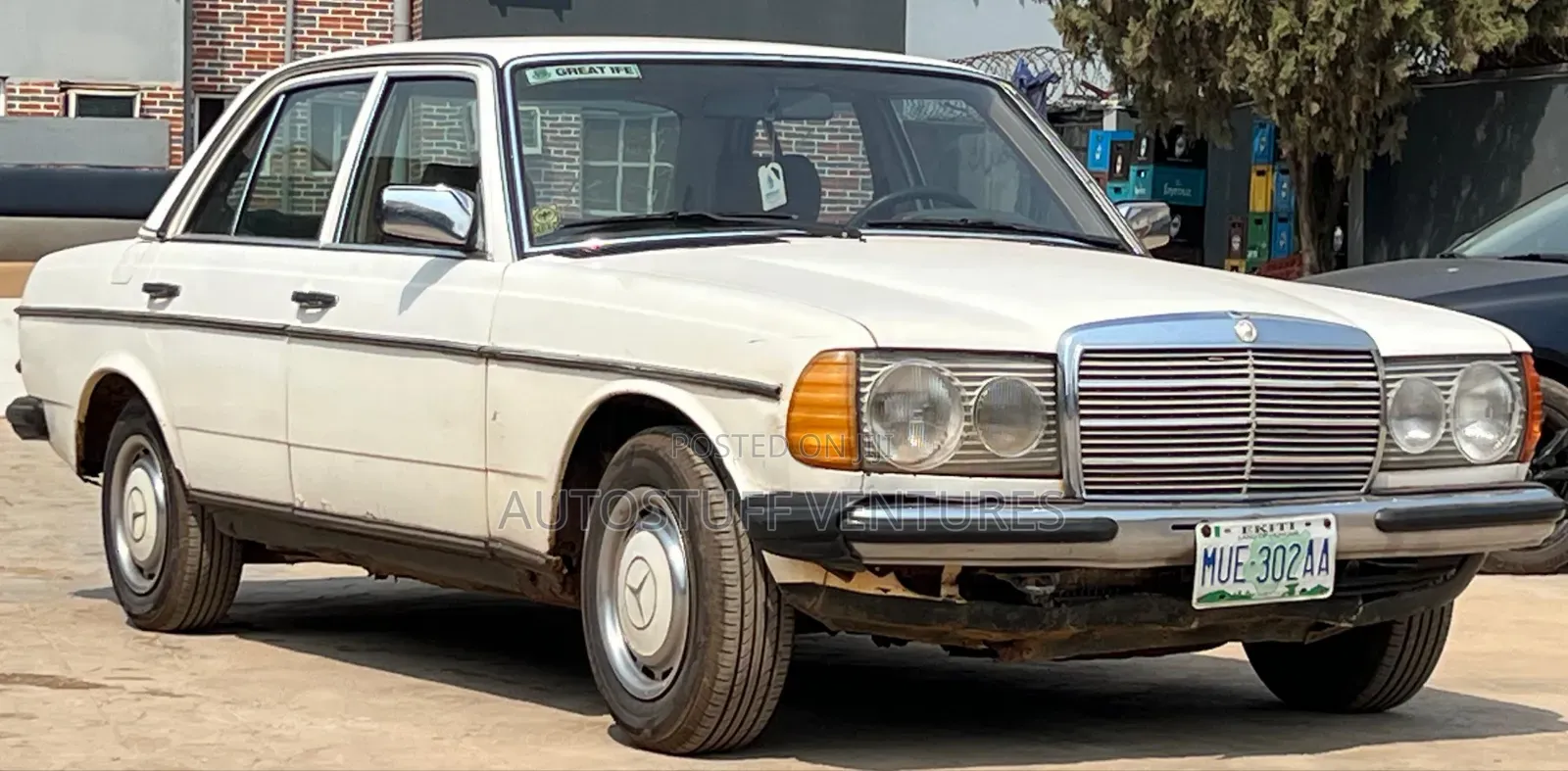 Mercedes-Benz 230E 1982 White