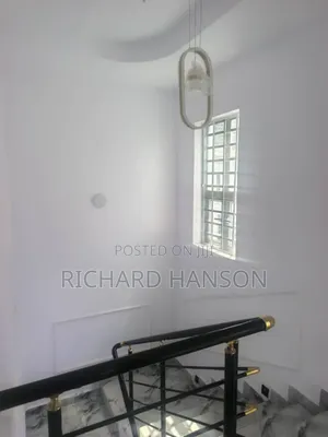 5bdrm Duplex in Estate Behind, Sangotedo for rent