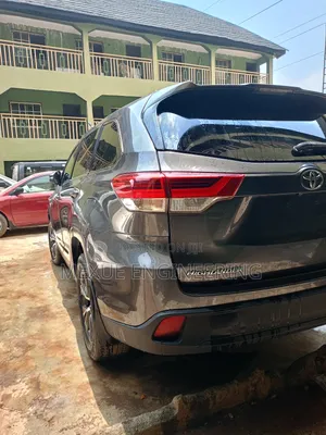 Toyota Highlander 2018 Gray