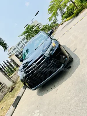 Toyota Highlander SE 2019 Black