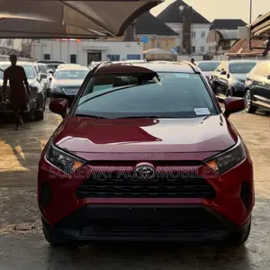 Toyota RAV4 Limited 2021 Red