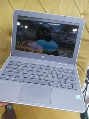 Laptop HP Stream 11 Pro G4 EE 4GB Intel Celeron SSD 60GB