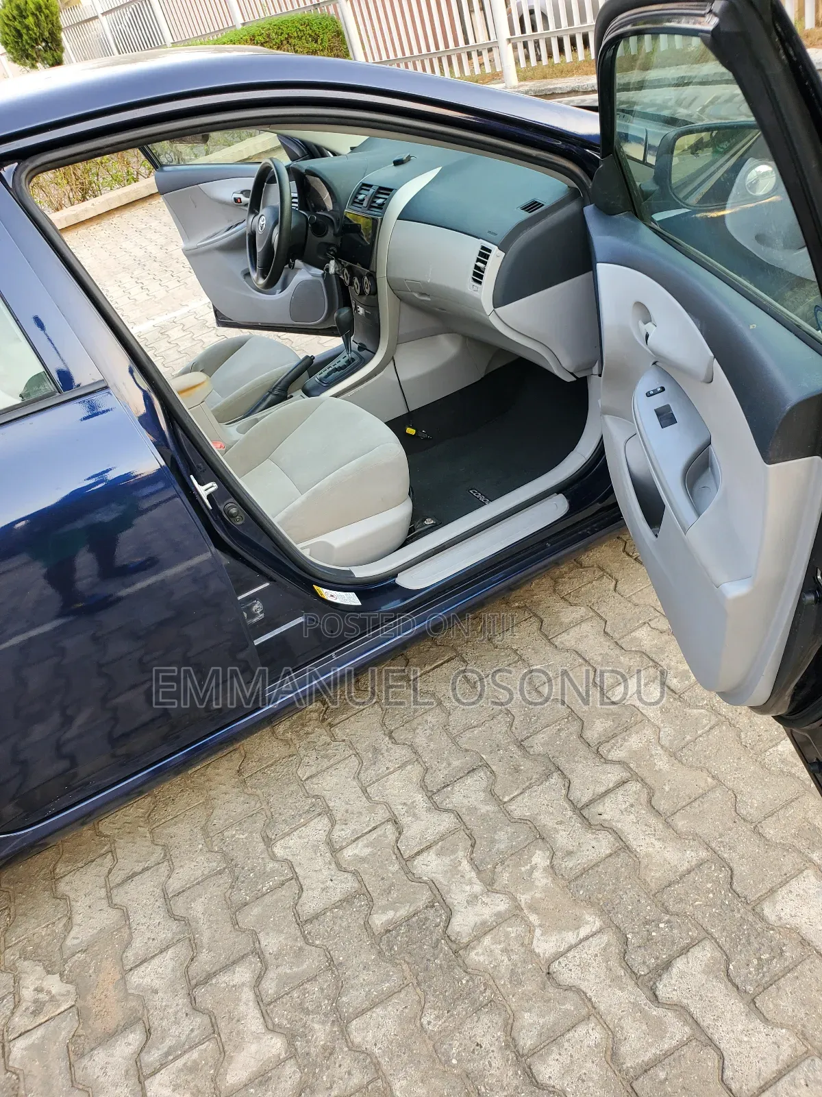 Toyota Corolla 2011 Blue