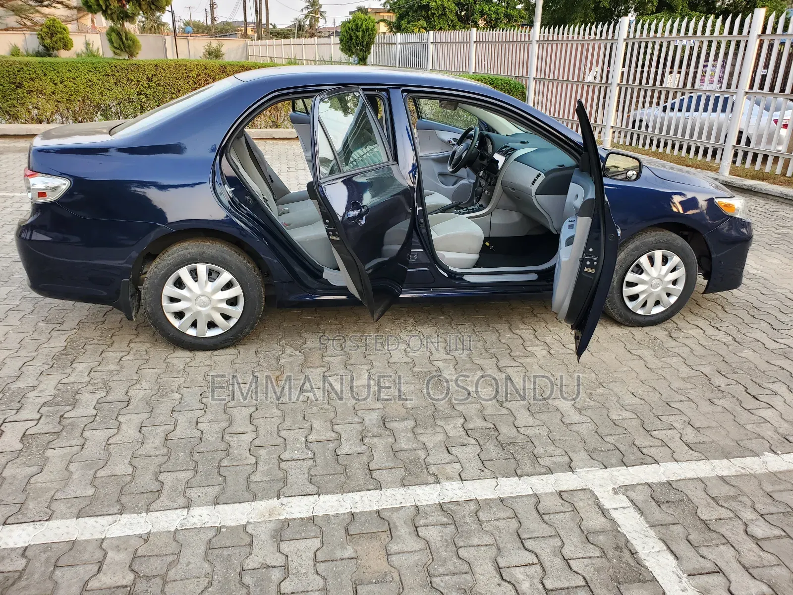 Toyota Corolla 2011 Blue