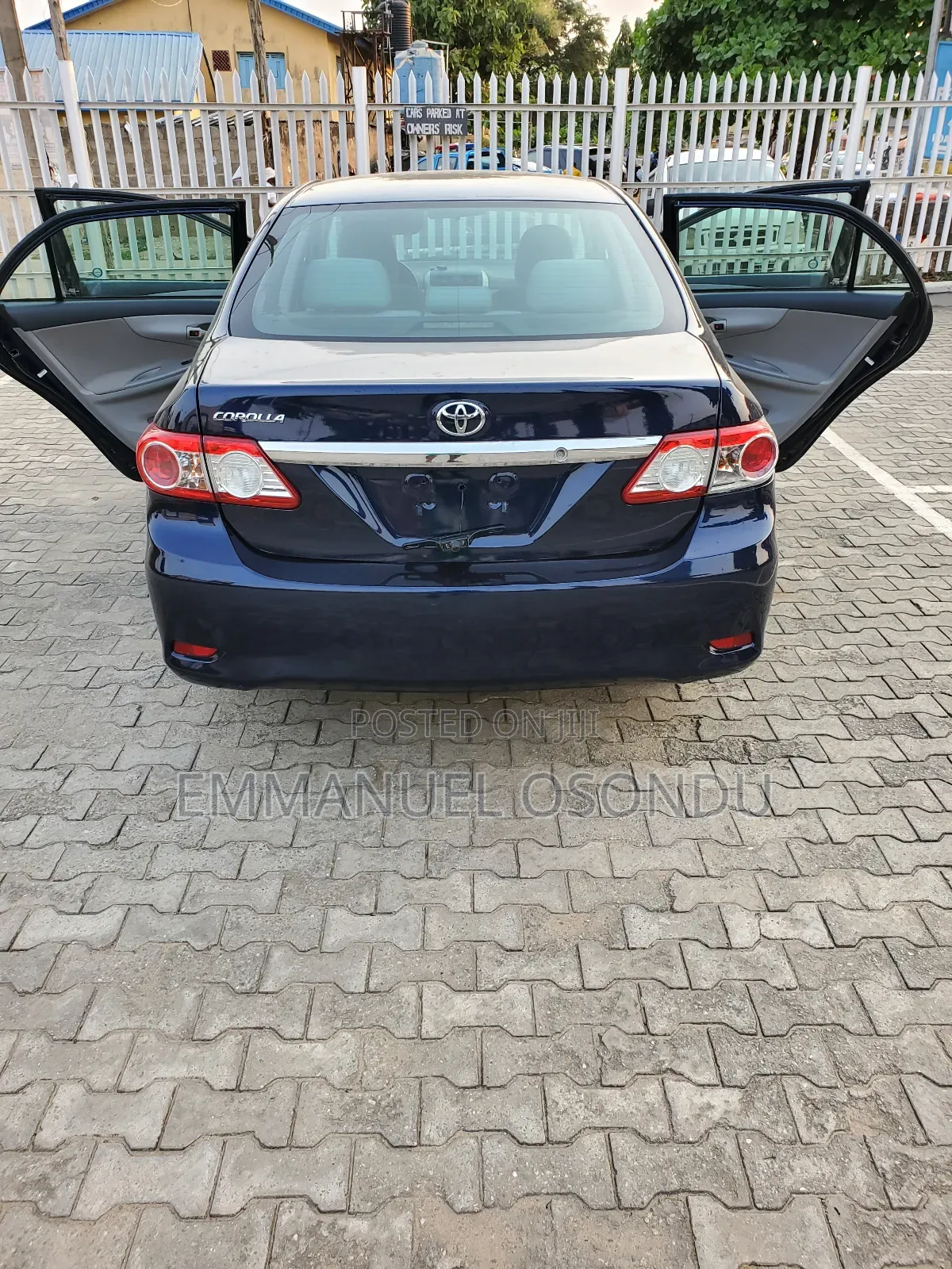 Toyota Corolla 2011 Blue