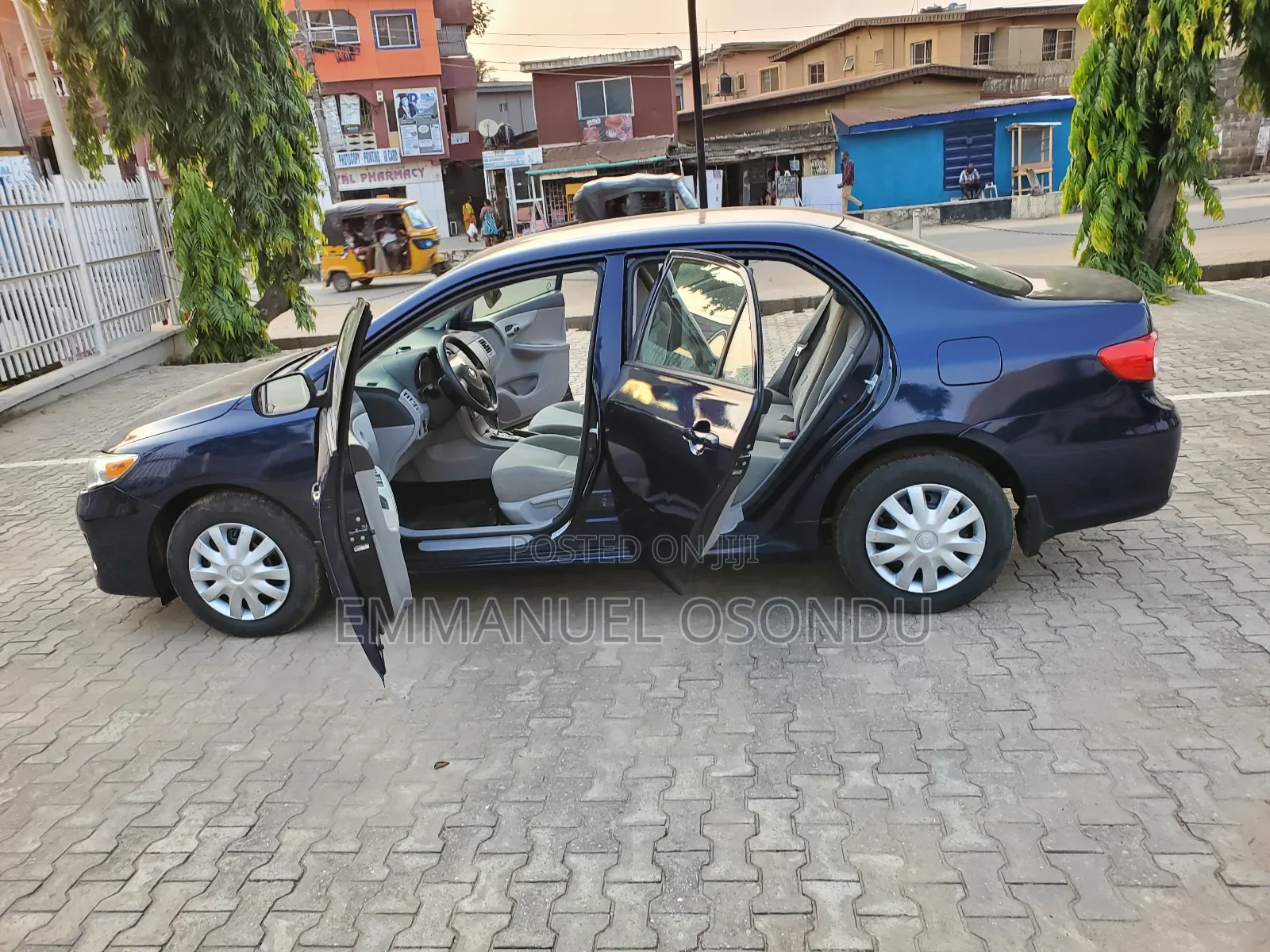 Toyota Corolla 2011 Blue