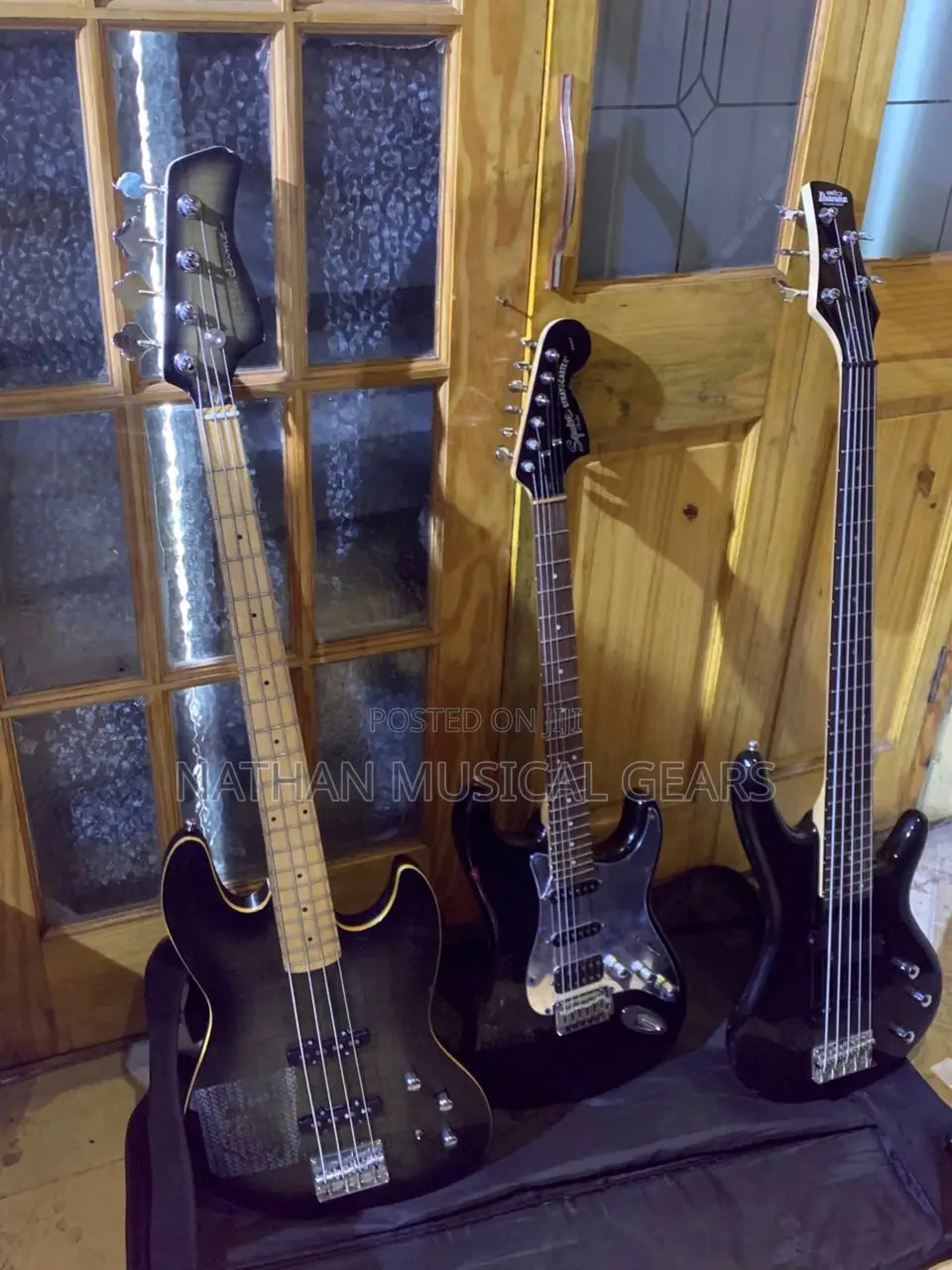 Fender Base Guiter