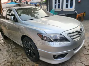 Toyota Camry XLE V6 4dr Sedan (3.5L 6cyl 6AM) 2007 Silver