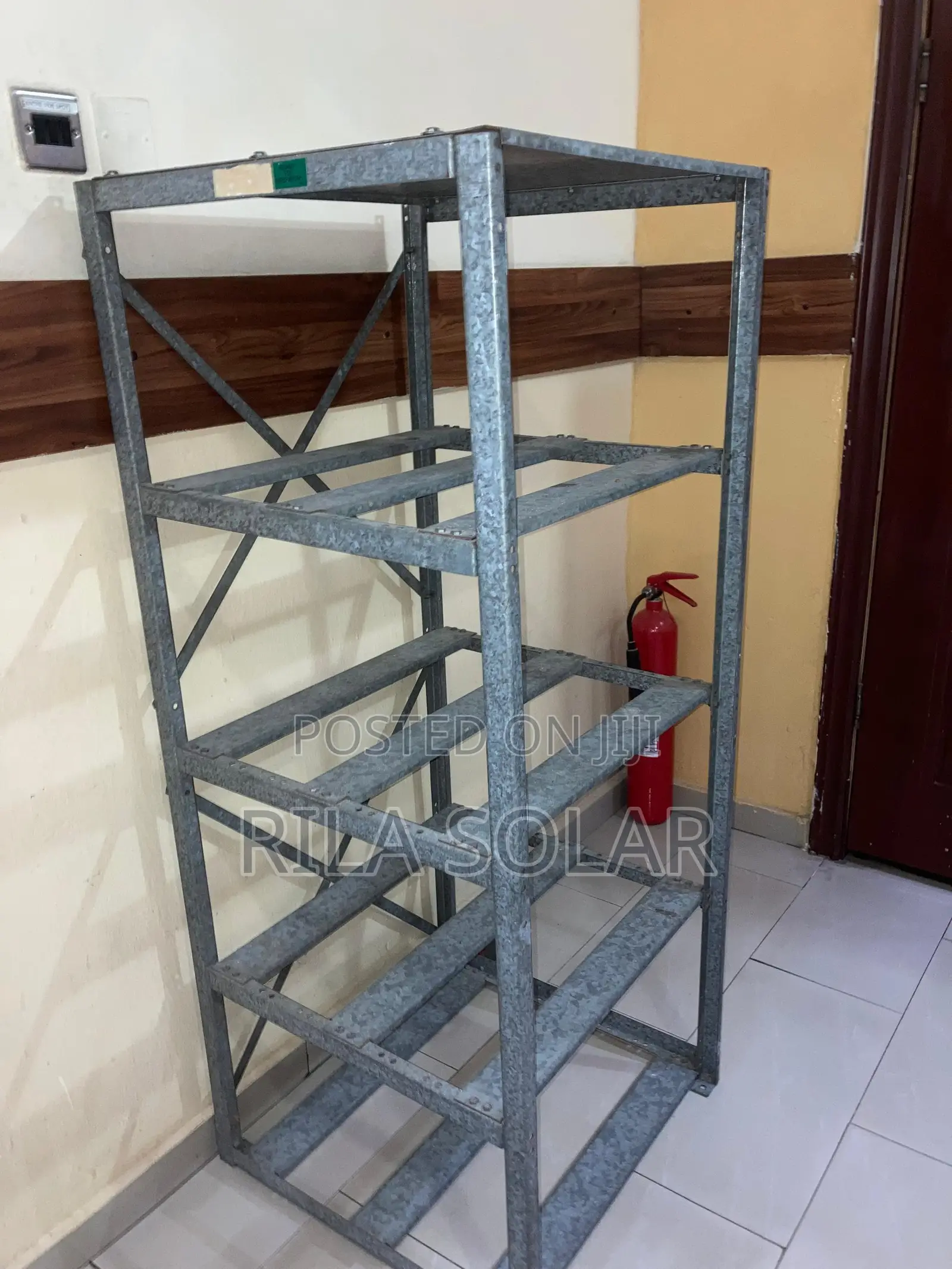 Telecom Rack for 16 Batteries