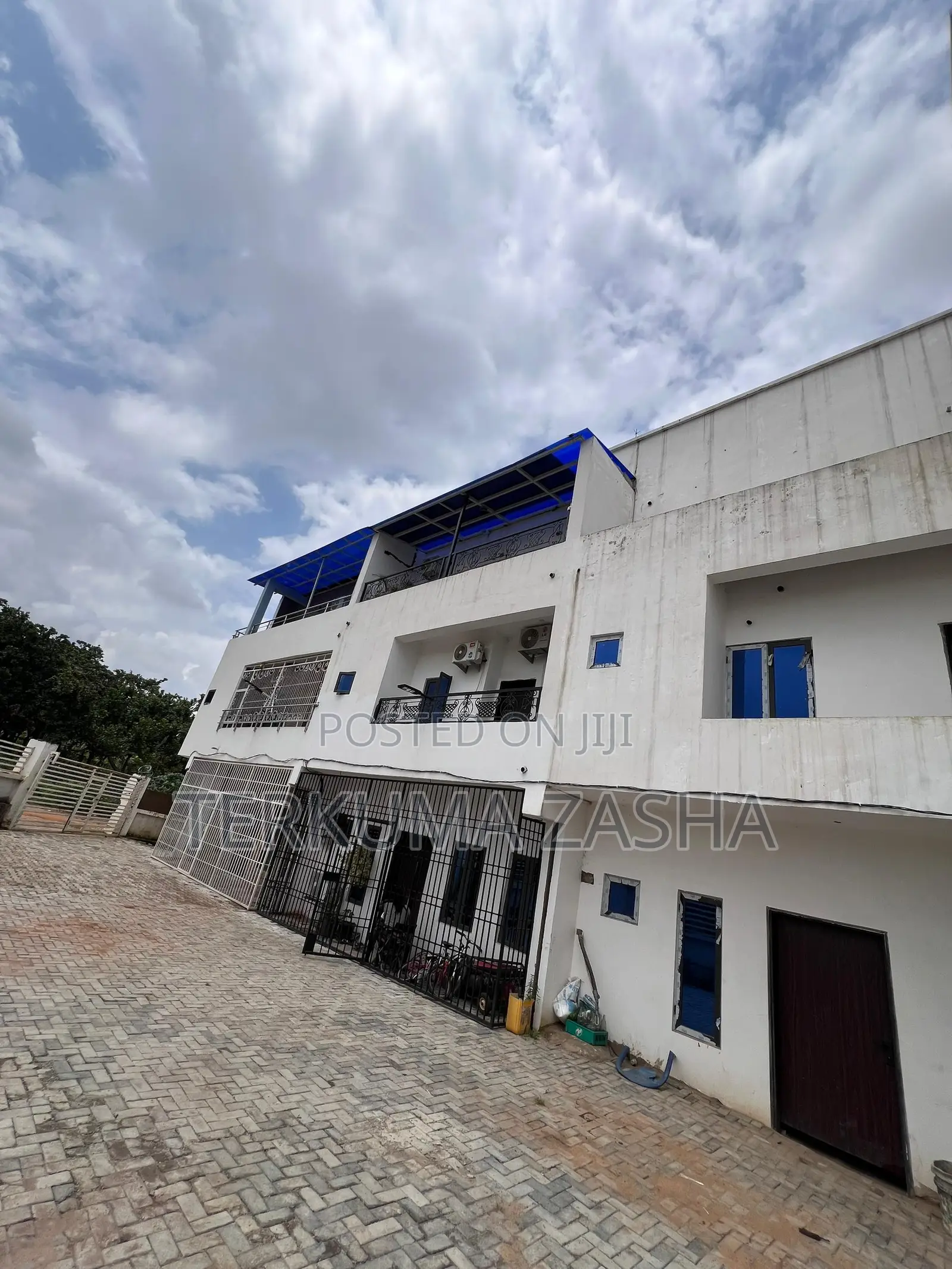 4bdrm Townhouse/Terrace in Mbora for sale