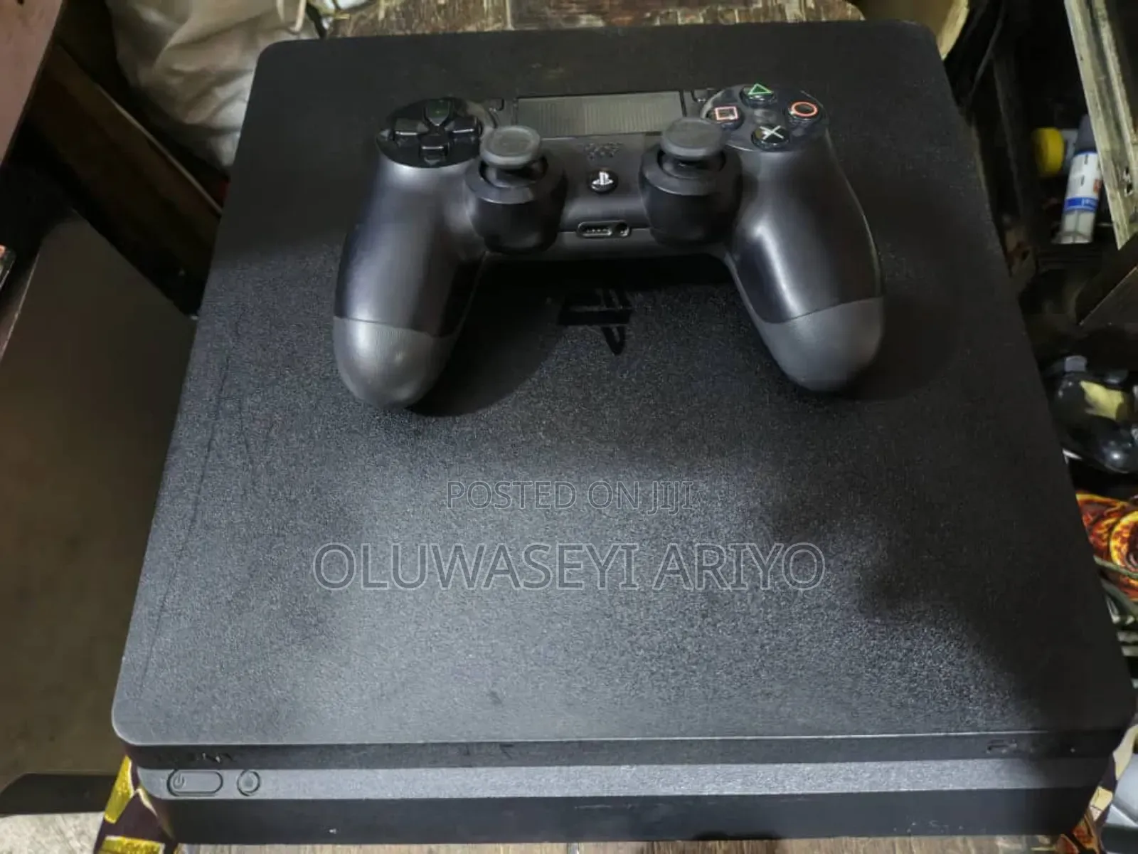 Ps4 Slim With 1 Wireless Pad
