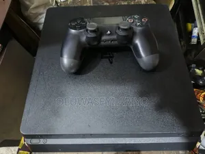 Ps4 Slim With 1 Wireless Pad