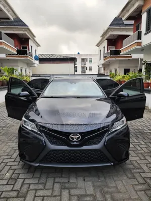Toyota Camry 2018 Black