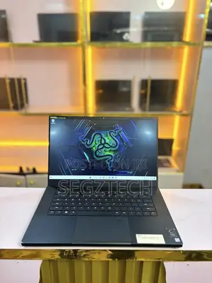 Laptop Razer Blade Advanced 16GB Intel Core i7 SSD 512GB