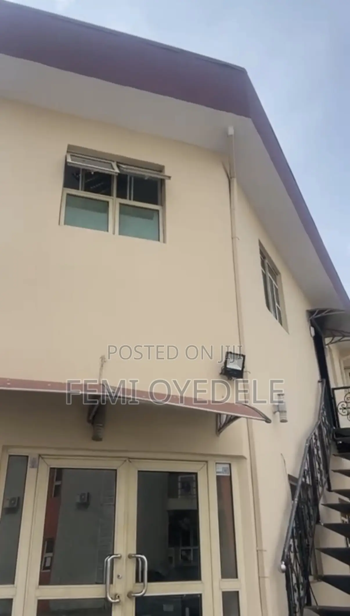 One Unit Shop Available