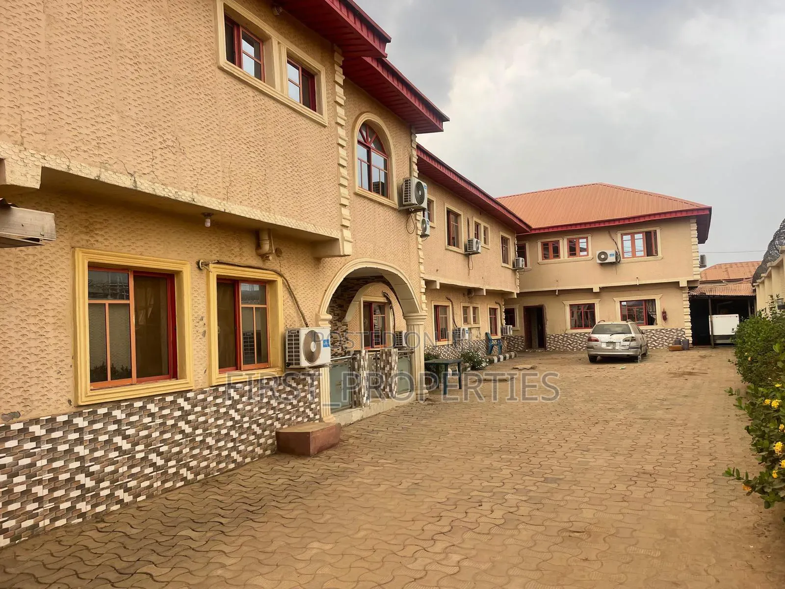 Still Functioning 16 Rooms Hotel With Apartment