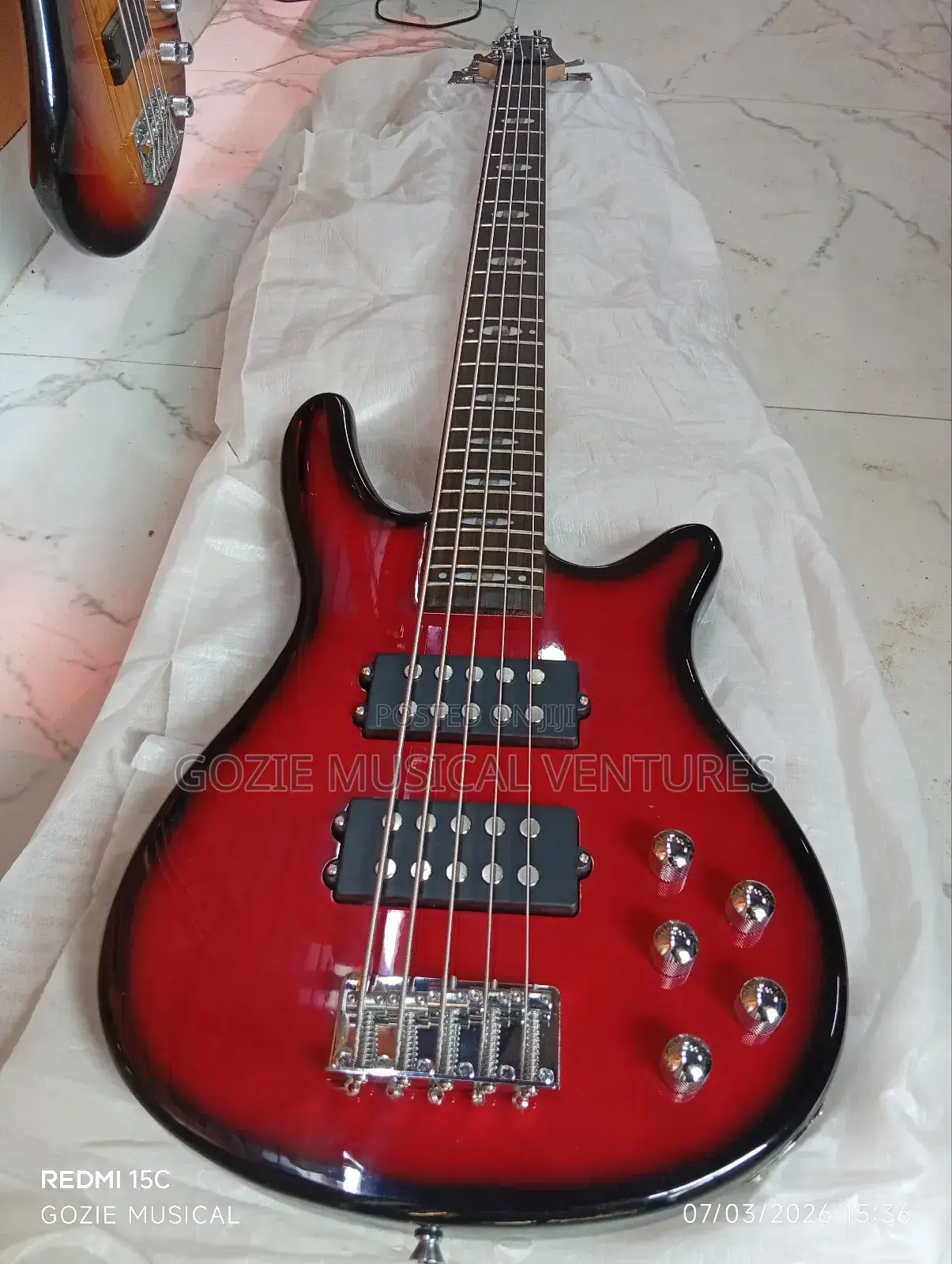 Five Strings Wellsound Bass Guitar