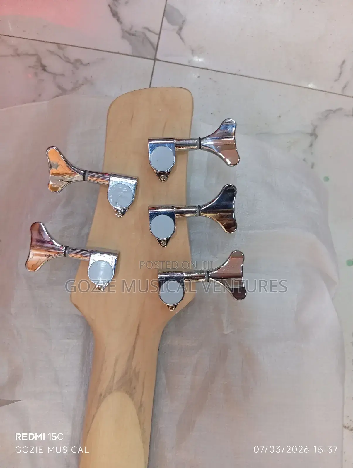 Five Strings Wellsound Bass Guitar