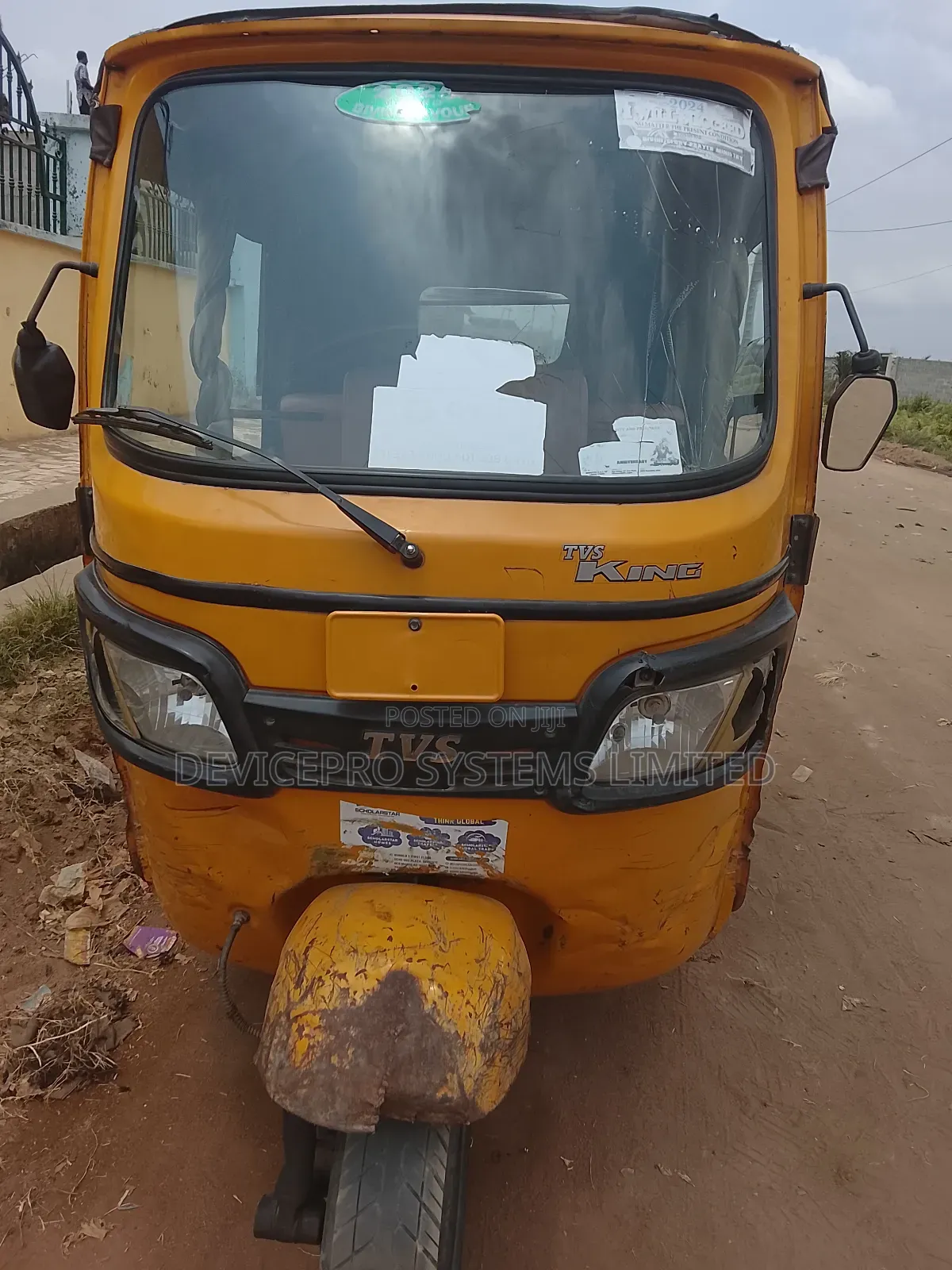 TVS King Deluxe Plus iTouch Start 2023 Yellow