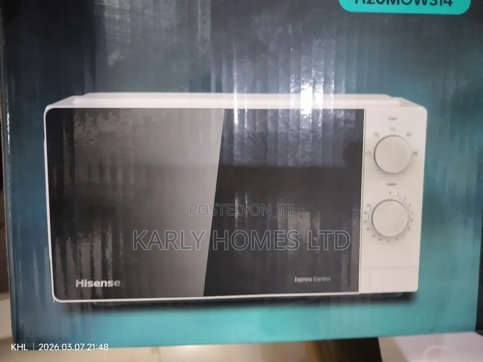 * Compact Powerful Microwave Oven*