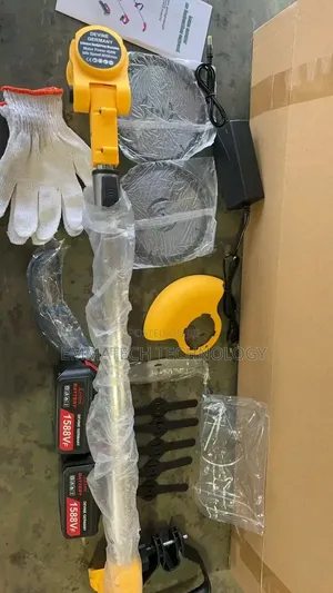 Vaco Cordless Brush Cutting Machine