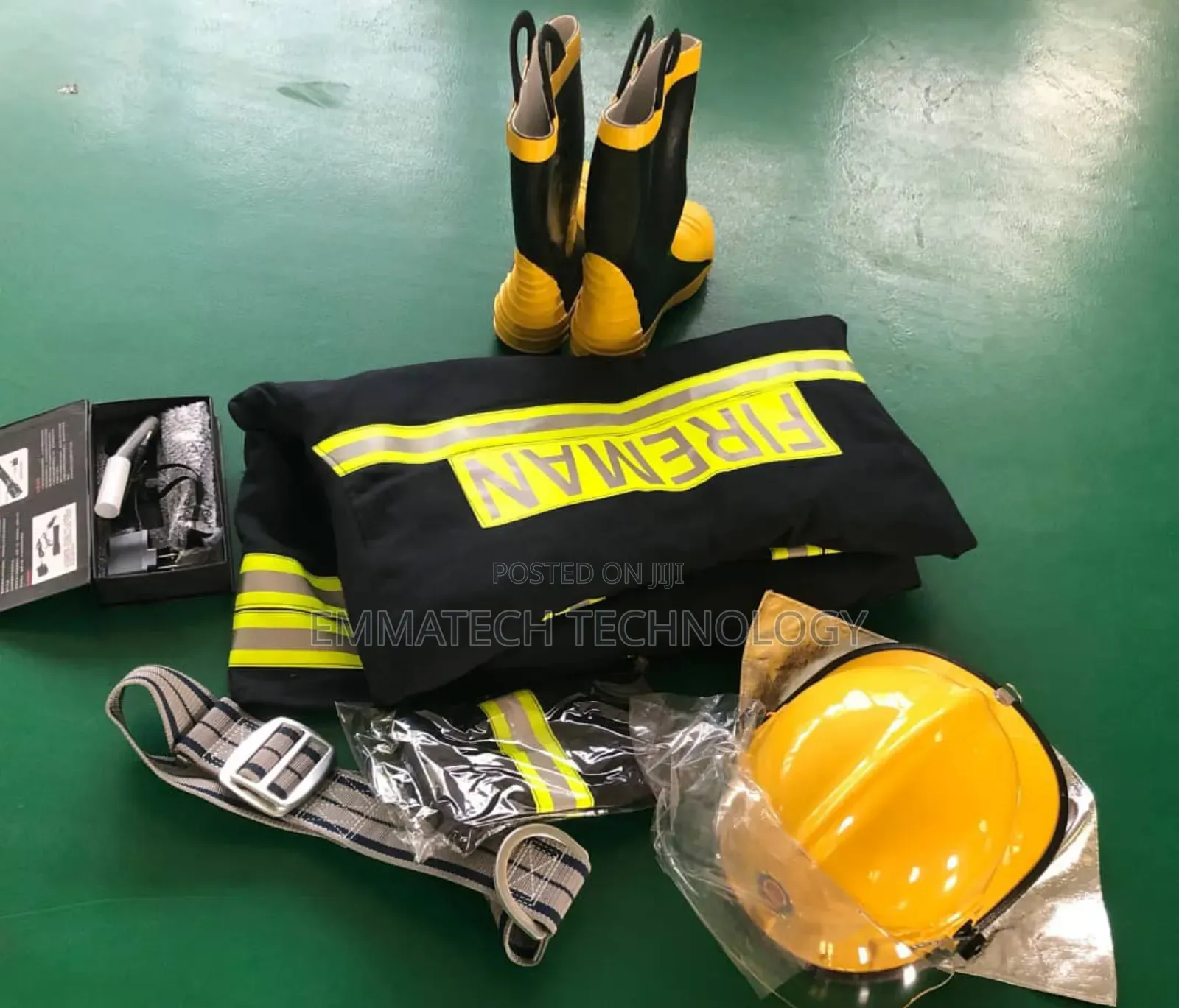Angus Complete Set Fire Suit