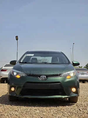 Toyota Corolla LE Premium 4dr Sedan (1.8L 4cyl CVT) 2015 Green