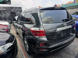 Toyota Highlander 2011 Gray
