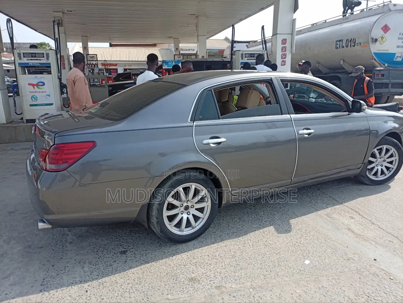 Toyota Avalon Limited 2006 Gray