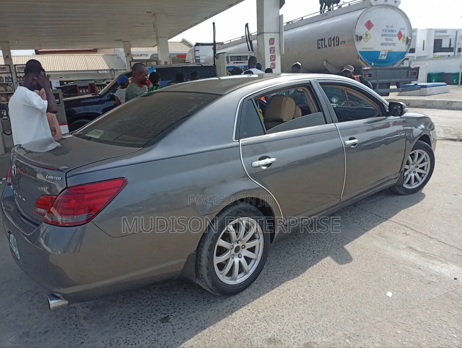Toyota Avalon Limited 2006 Gray