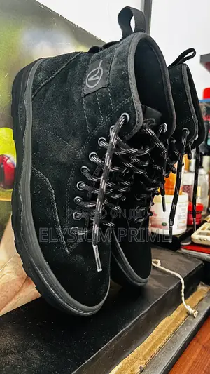 Rare Vans Sentry Waffle Cup Mid Boot