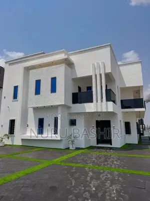 4bdrm Duplex in Oluyole Estate for sale