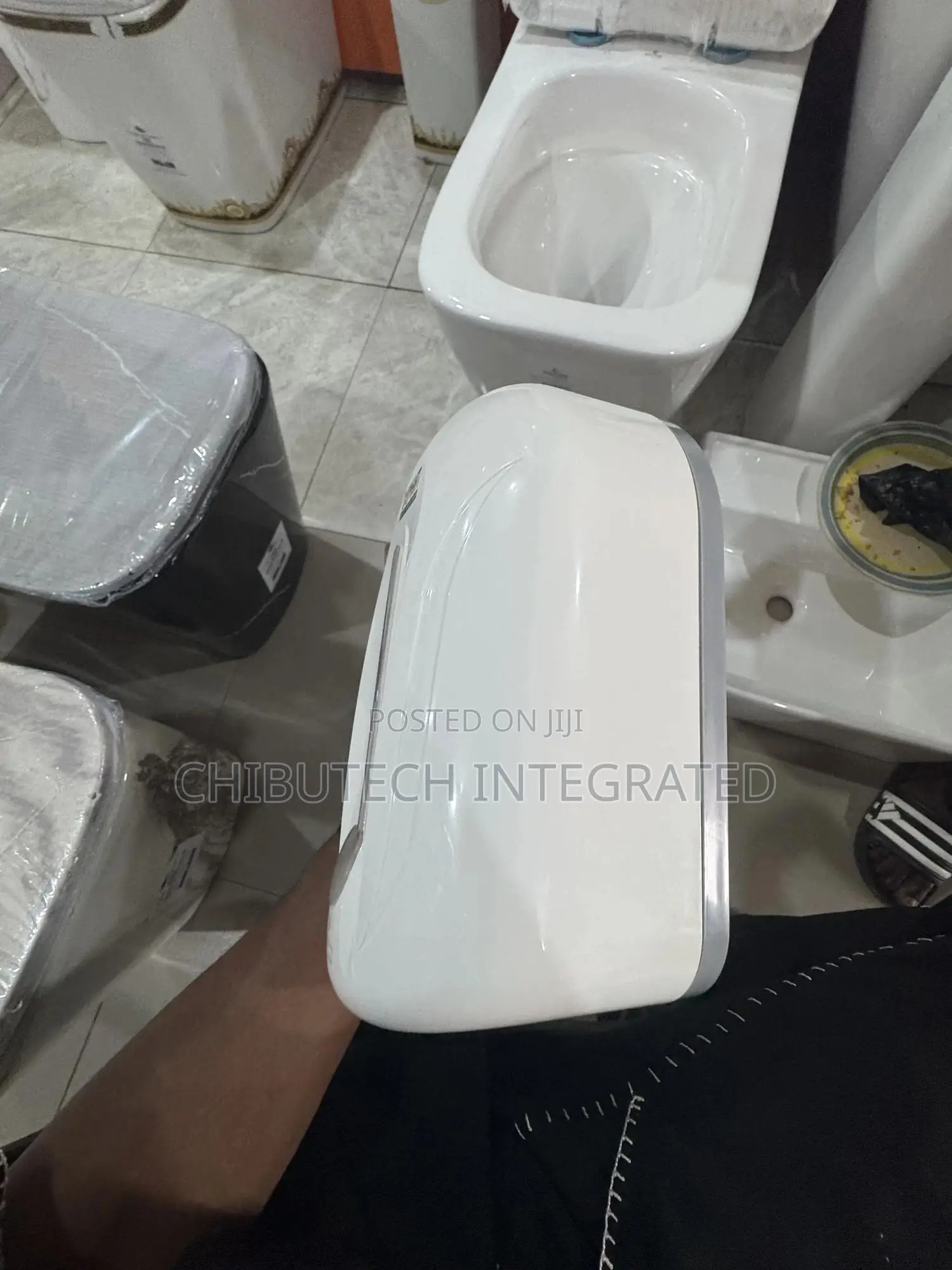 Maat Bathrooms Automatic Soap Dispenser (Model Mm-110).