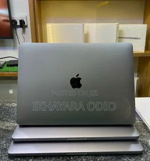 Laptop Apple MacBook 2017 8GB Intel Core i5 SSD 256GB