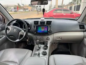 Toyota Highlander Limited 2010 Silver