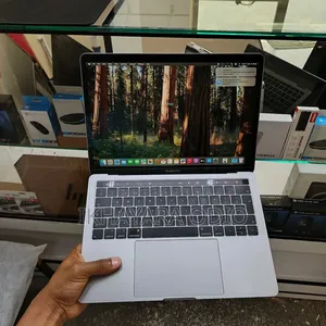 Laptop Apple MacBook 2018 32GB Intel Core i7 SSD 512GB