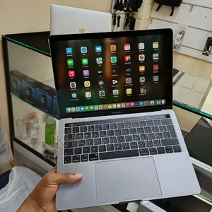 Laptop Apple MacBook 2018 32GB Intel Core i7 SSD 512GB
