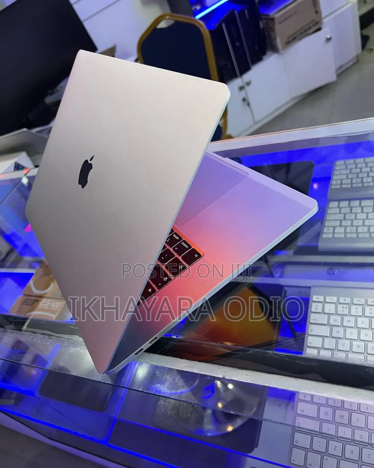 Laptop Apple MacBook 2019 32GB Intel Core i7 SSD 512GB