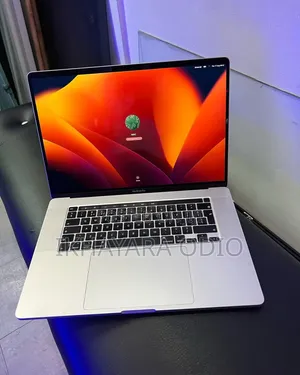 Laptop Apple MacBook 2019 32GB Intel Core i7 SSD 512GB