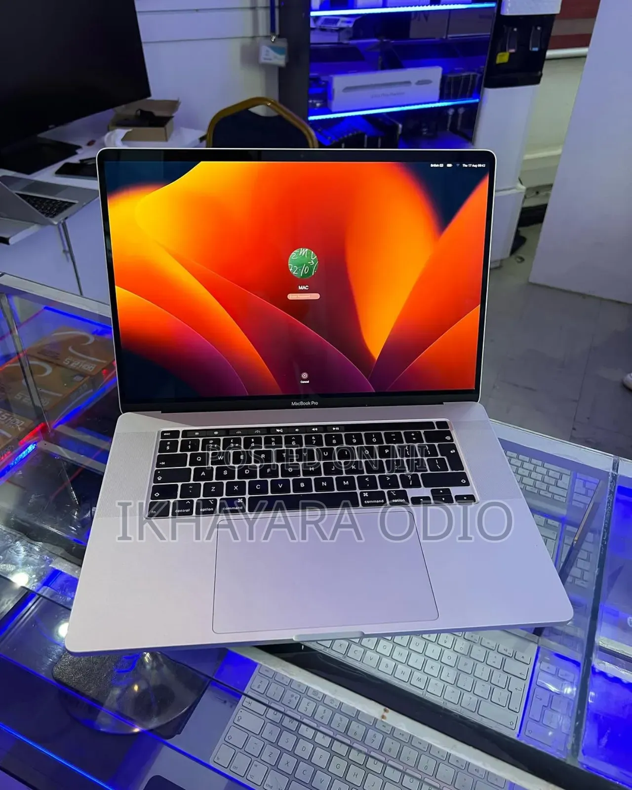 Laptop Apple MacBook 2019 32GB Intel Core i7 SSD 512GB
