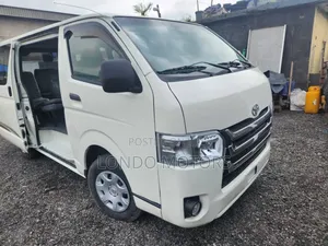 Toyota HiAce 2013 White