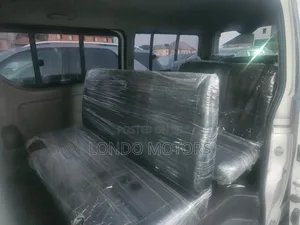Toyota HiAce 2013 White
